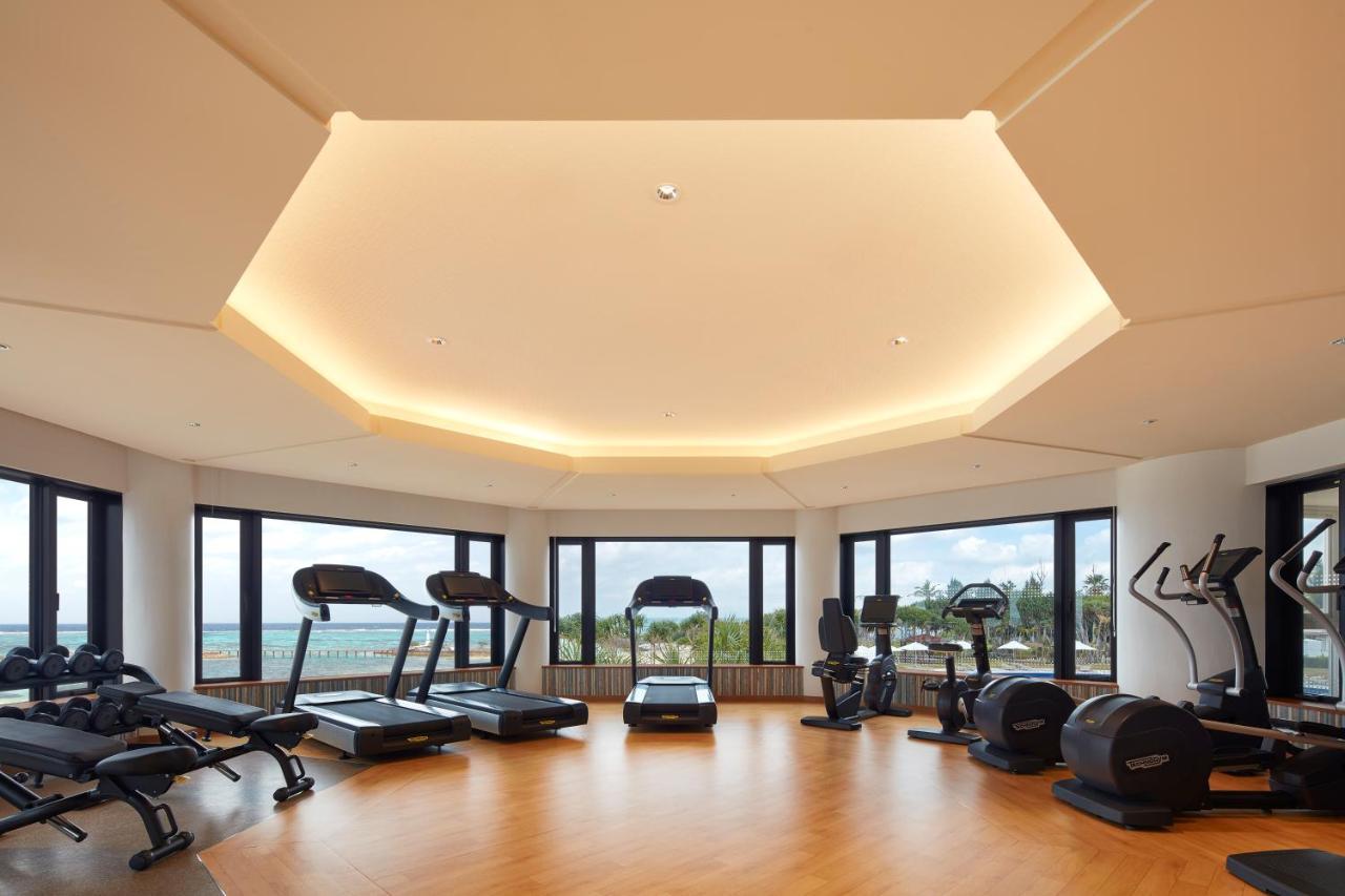 Sheraton Okinawa Sunmarina Resort Onna Bagian luar foto