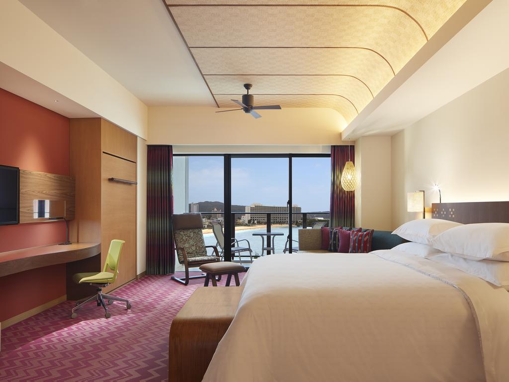 Sheraton Okinawa Sunmarina Resort Onna Bagian luar foto