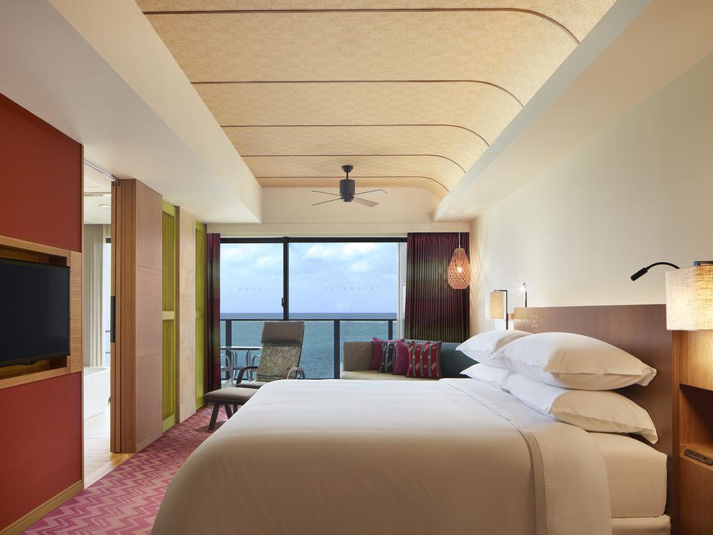 Sheraton Okinawa Sunmarina Resort Onna Bagian luar foto