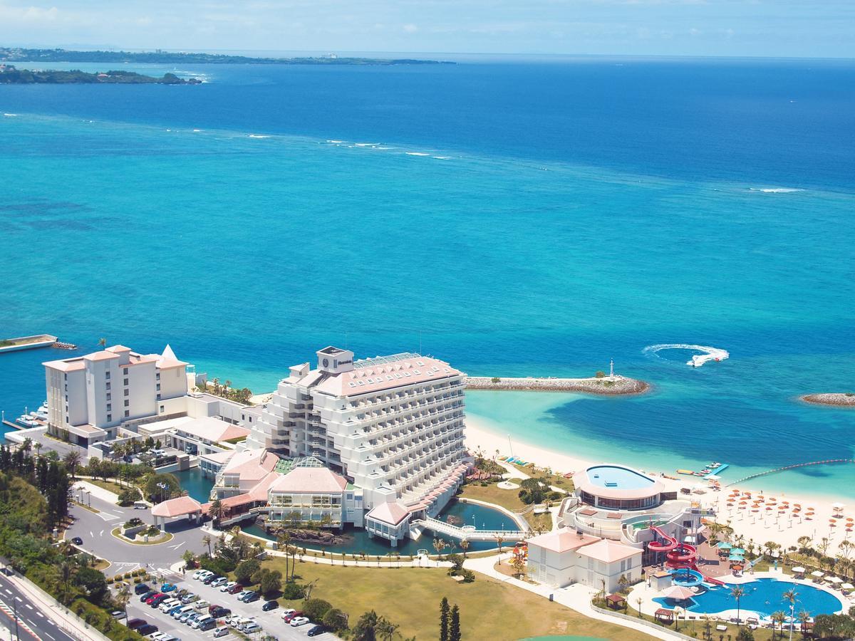 Sheraton Okinawa Sunmarina Resort Onna Bagian luar foto