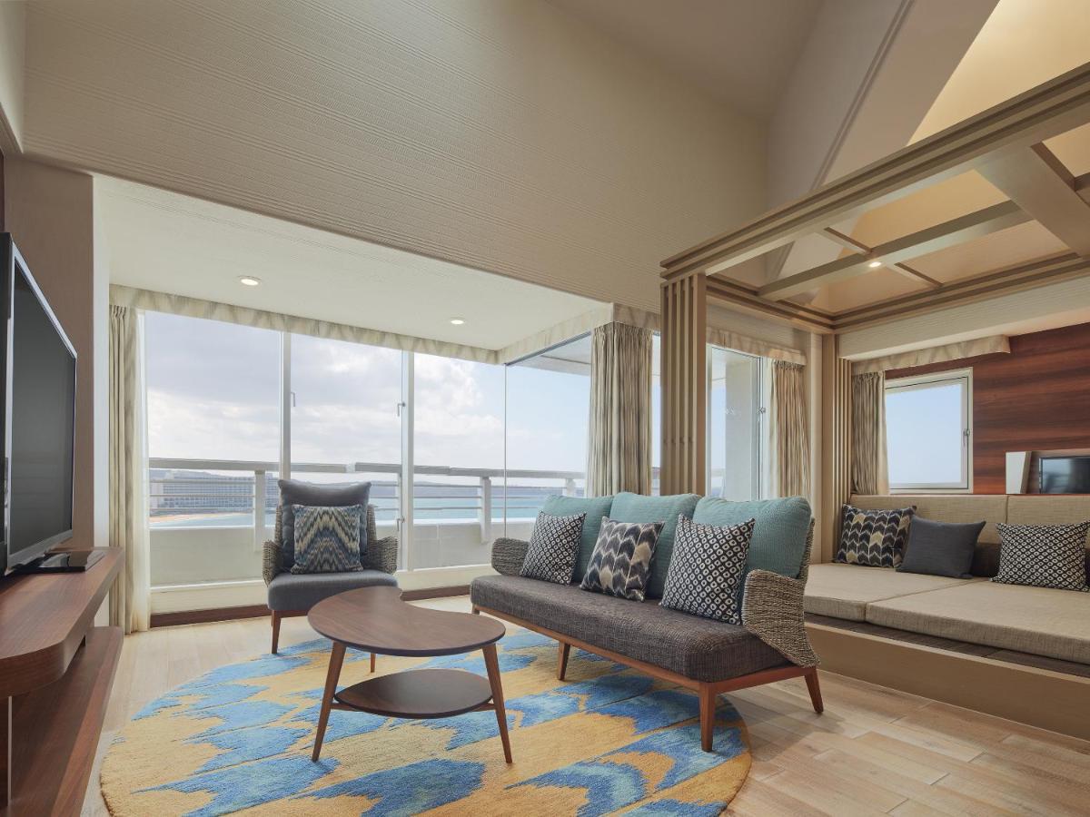 Sheraton Okinawa Sunmarina Resort Onna Bagian luar foto
