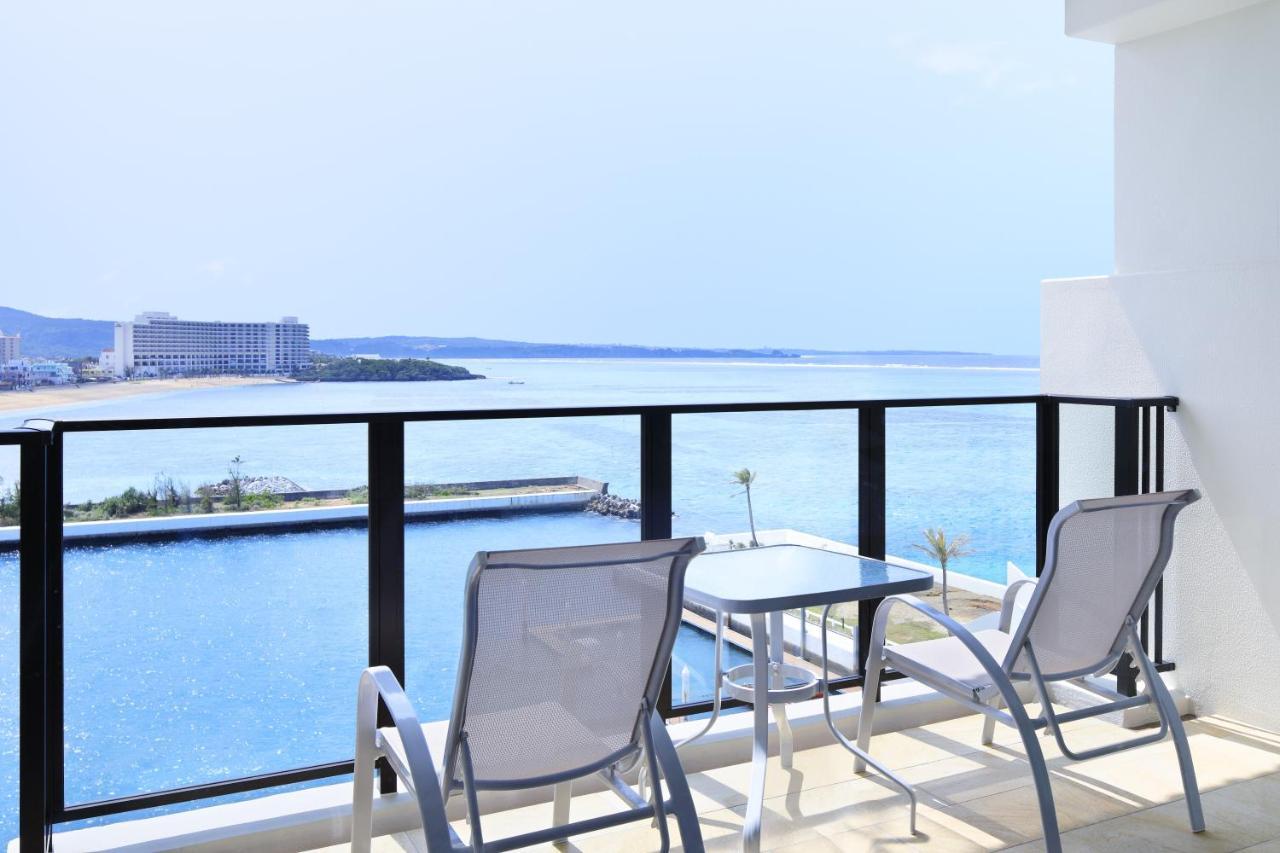 Sheraton Okinawa Sunmarina Resort Onna Bagian luar foto