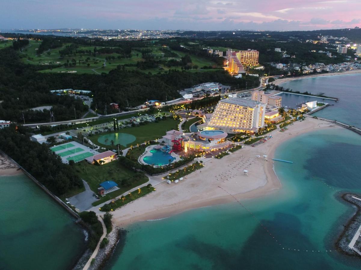 Sheraton Okinawa Sunmarina Resort Onna Bagian luar foto
