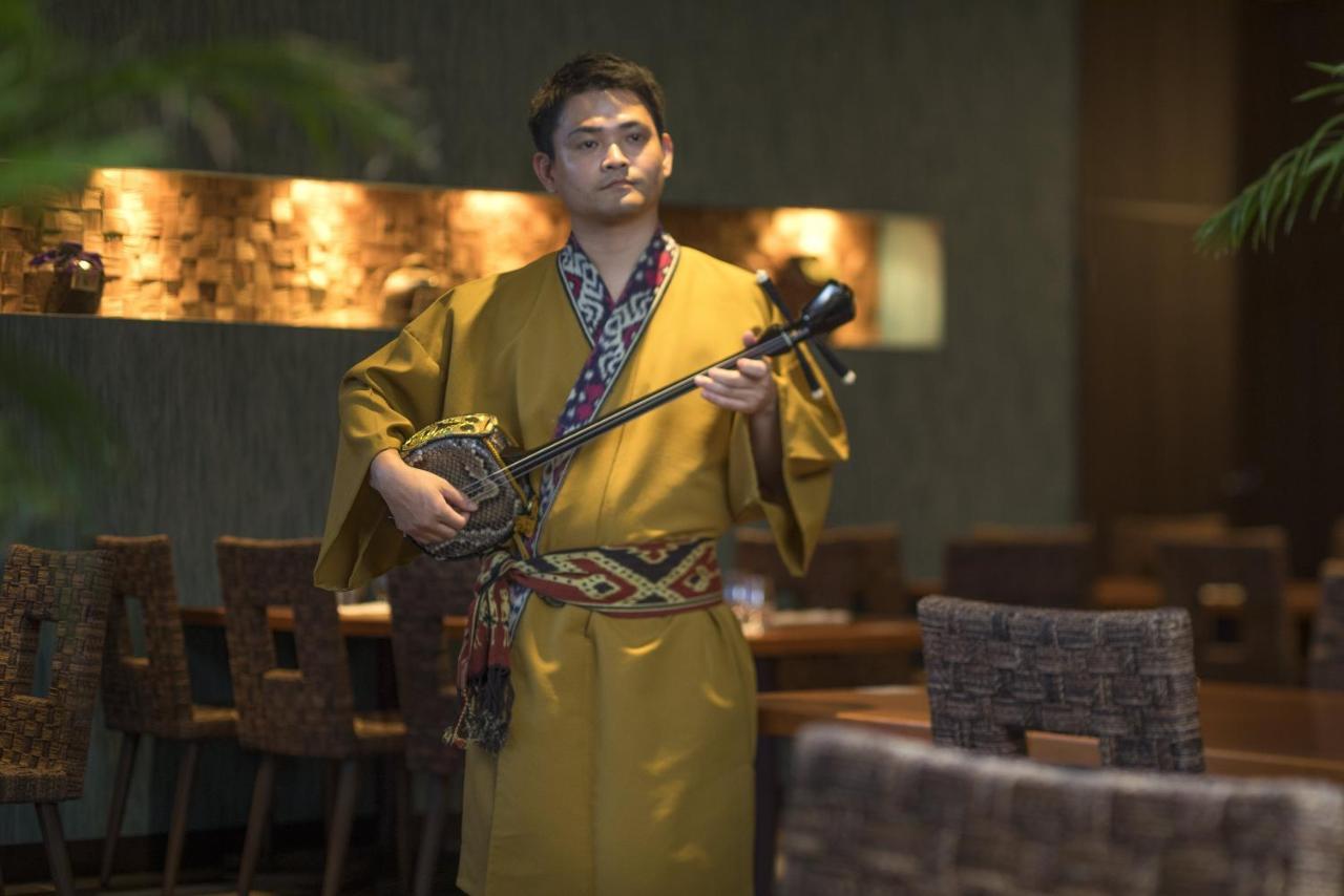 Sheraton Okinawa Sunmarina Resort Onna Bagian luar foto