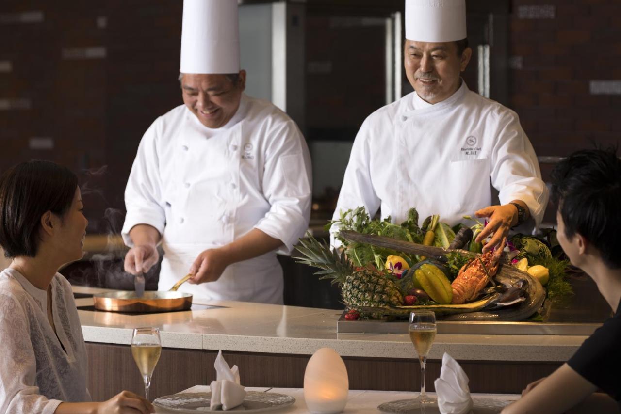 Sheraton Okinawa Sunmarina Resort Onna Bagian luar foto
