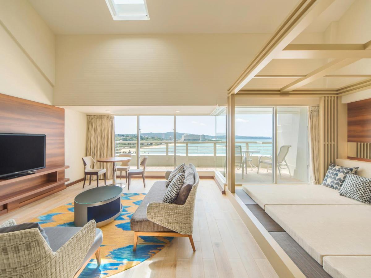 Sheraton Okinawa Sunmarina Resort Onna Ruang foto